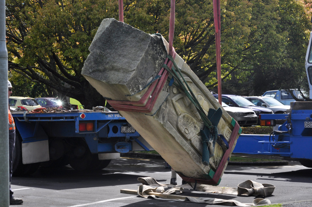 Facilities Maintenance AUT Statue Installation Manukau Aspec Construction