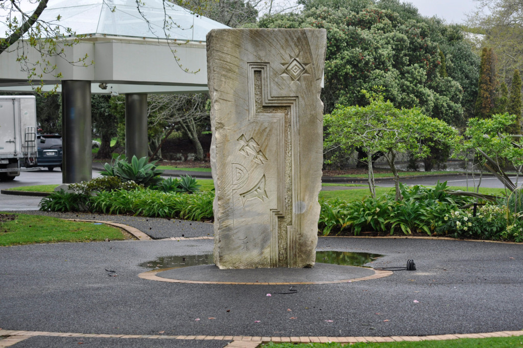 Facilities Maintenance AUT Statue Installation Manukau Aspec Construction